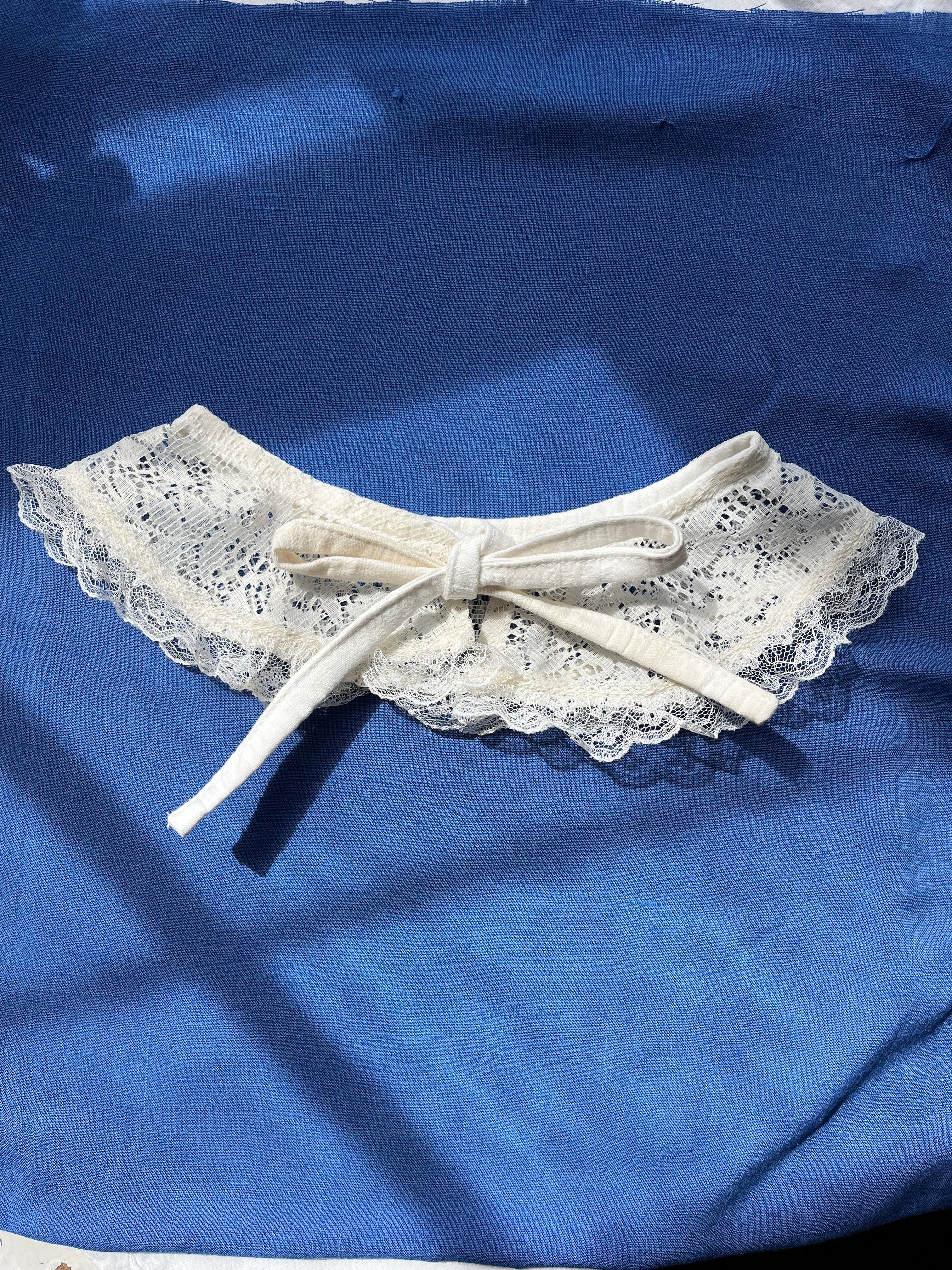 The "Ellie" Lace Pet Collar (L)