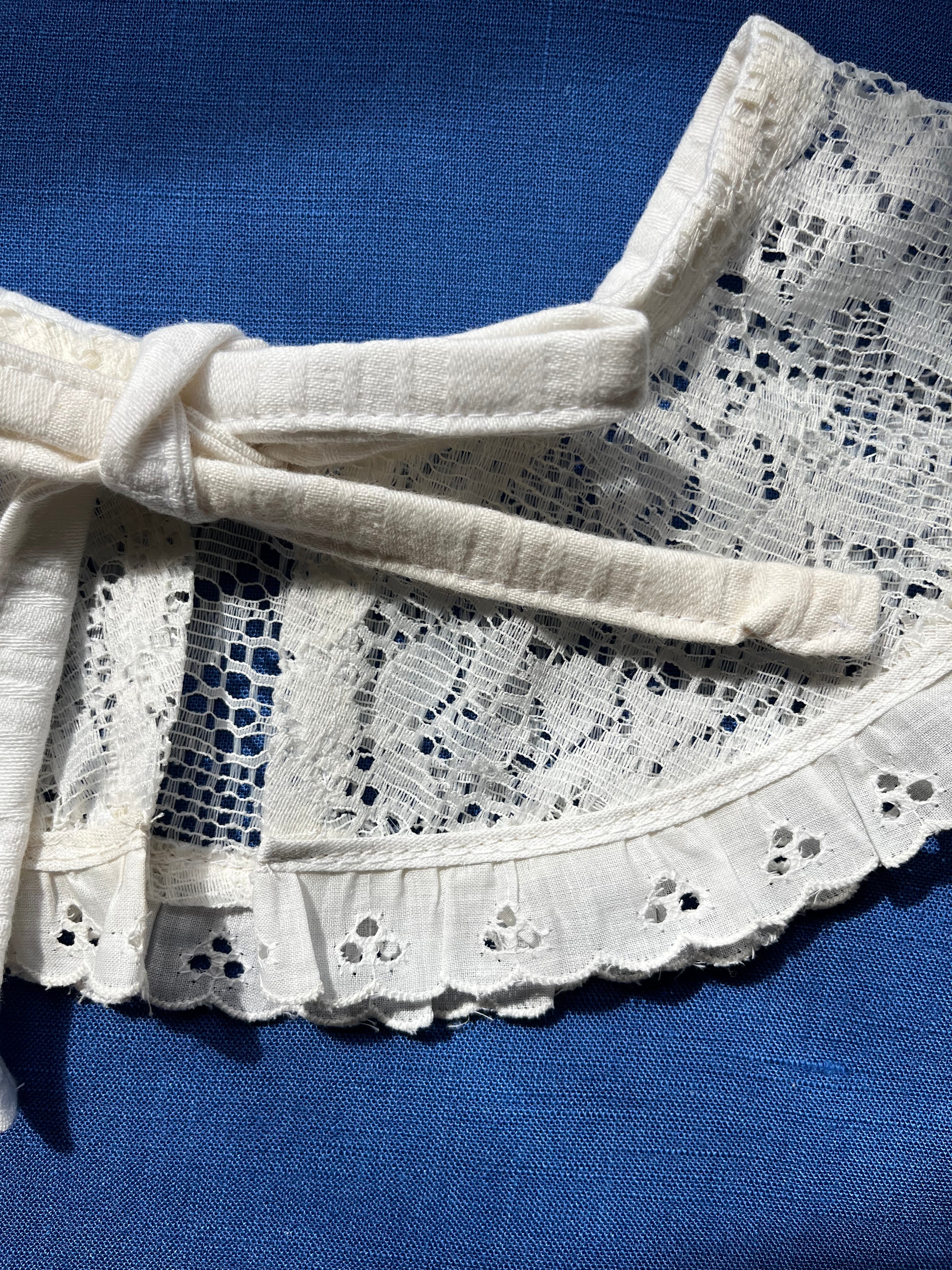The "Luna" Lace Pet Collar (L)