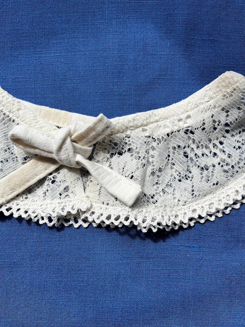 The "Sasha" Lace Pet Collar (S)