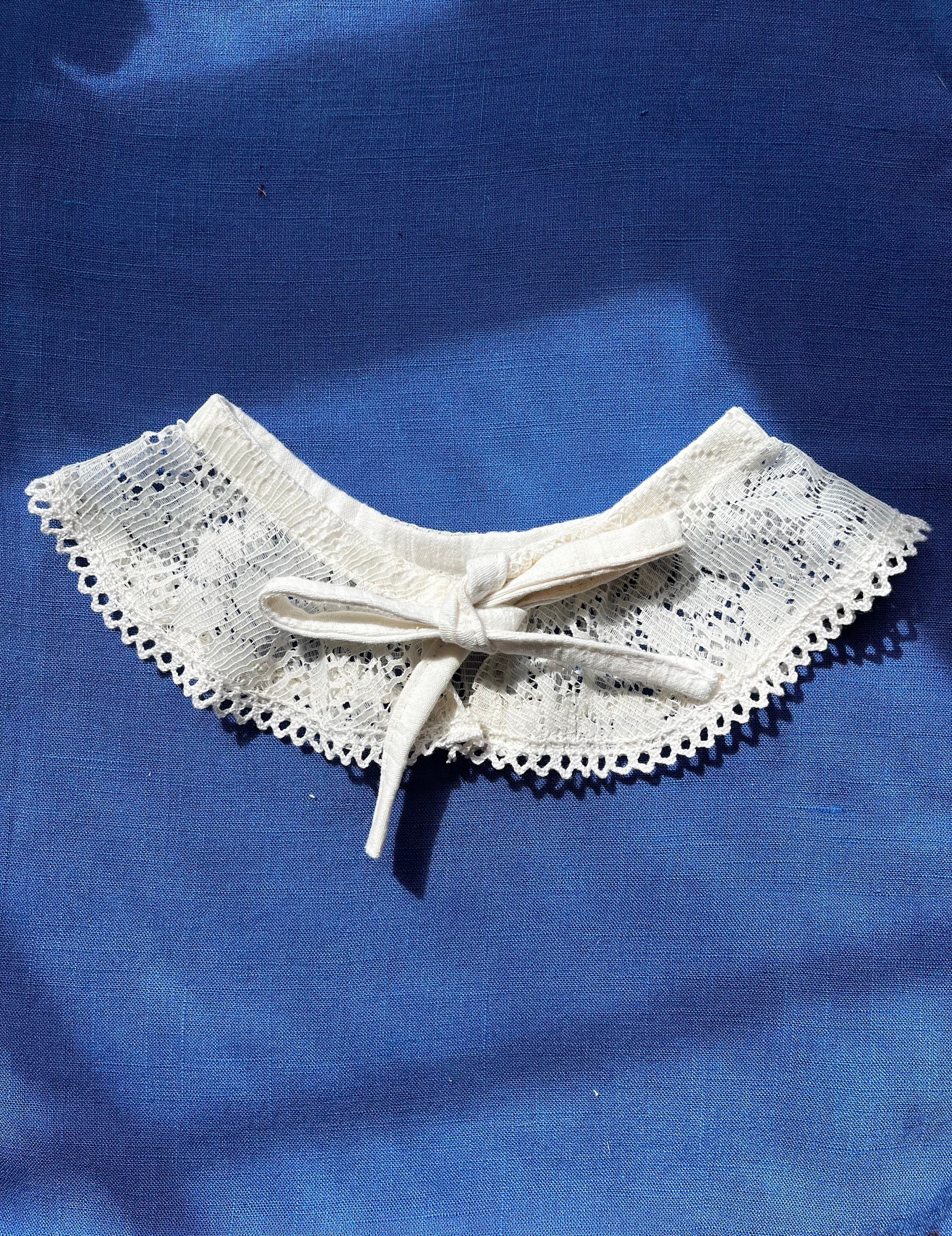 The "Oliver" Lace Pet Collar (S)
