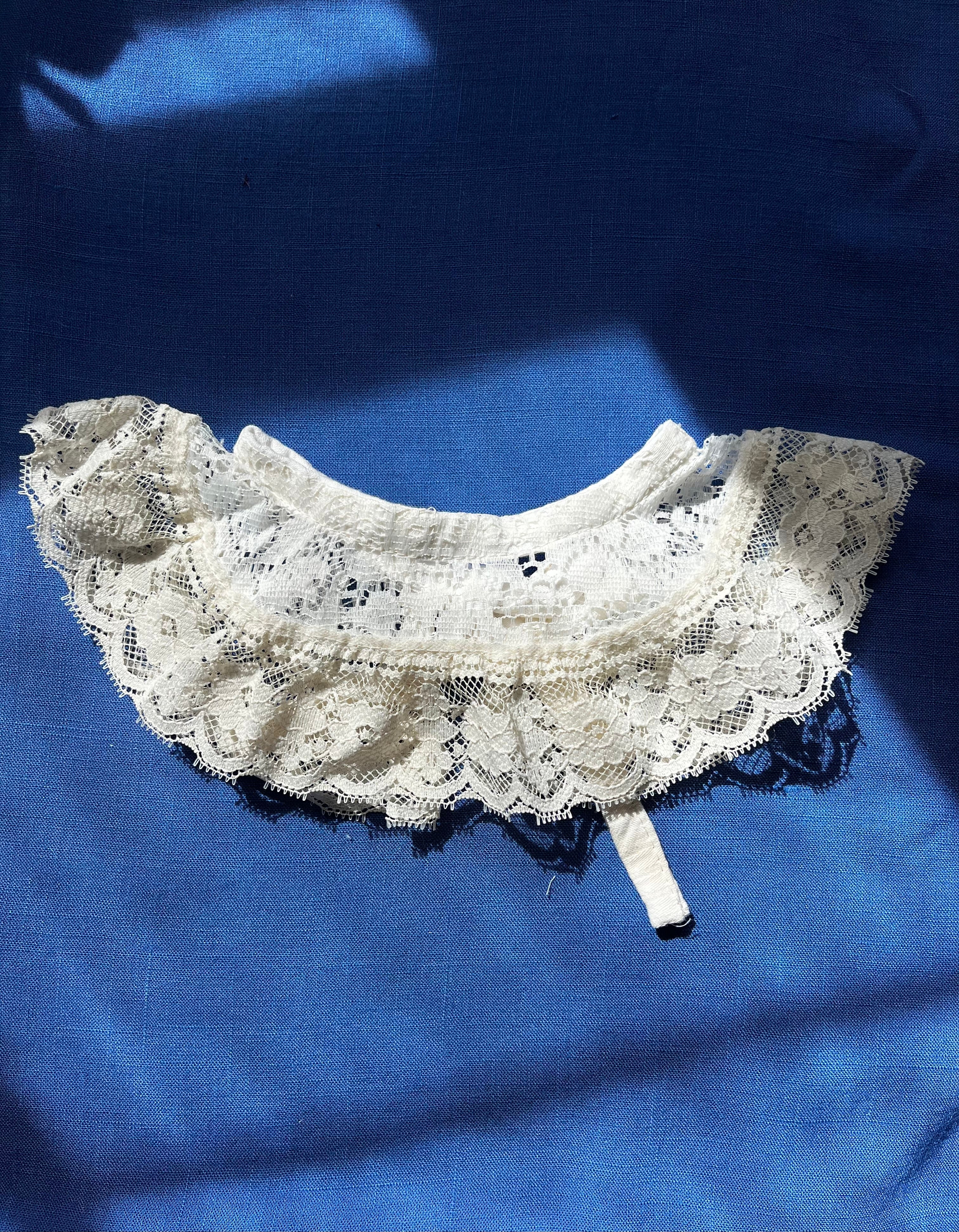 The "Lucy" Lace Pet Collar (XS)